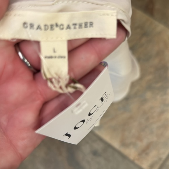 Gorgeous silk like tank - Picture 4 of 4